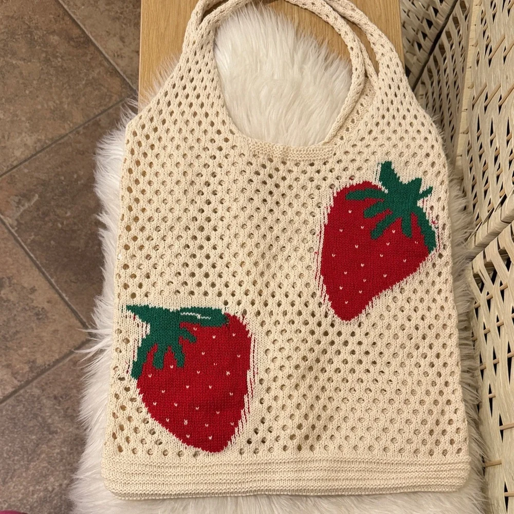 Strawberry Crochet Tote Bag - Cream and Red - Picture 2 of 6
